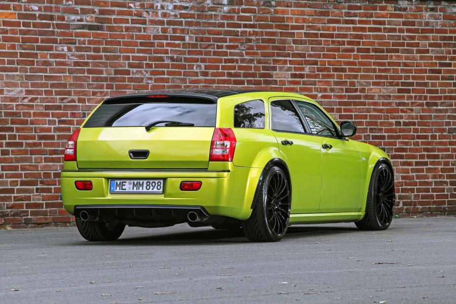  Chrysler 300C Touring by HplusB Design (LE) 2015 года  (фото 4 из 7)